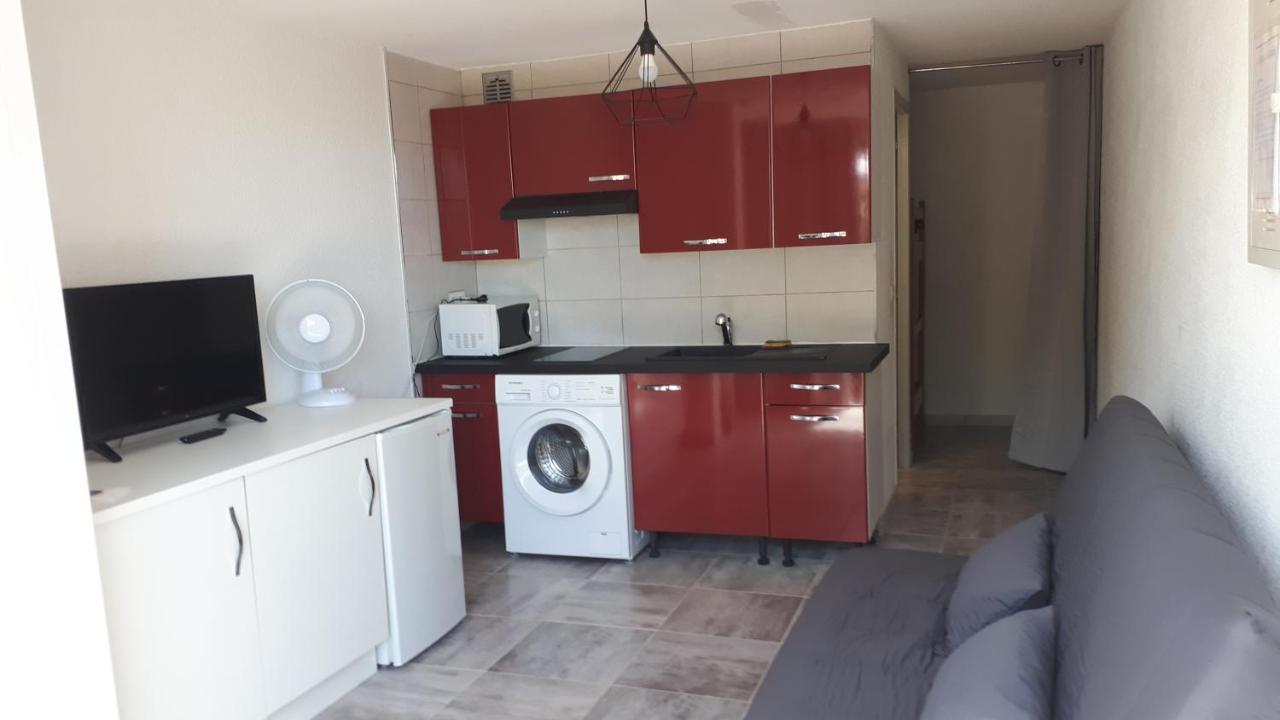 Studio Cabine Avec Jardinet A 30 M De La Plage, Au Calme. Gruissan Exterior foto